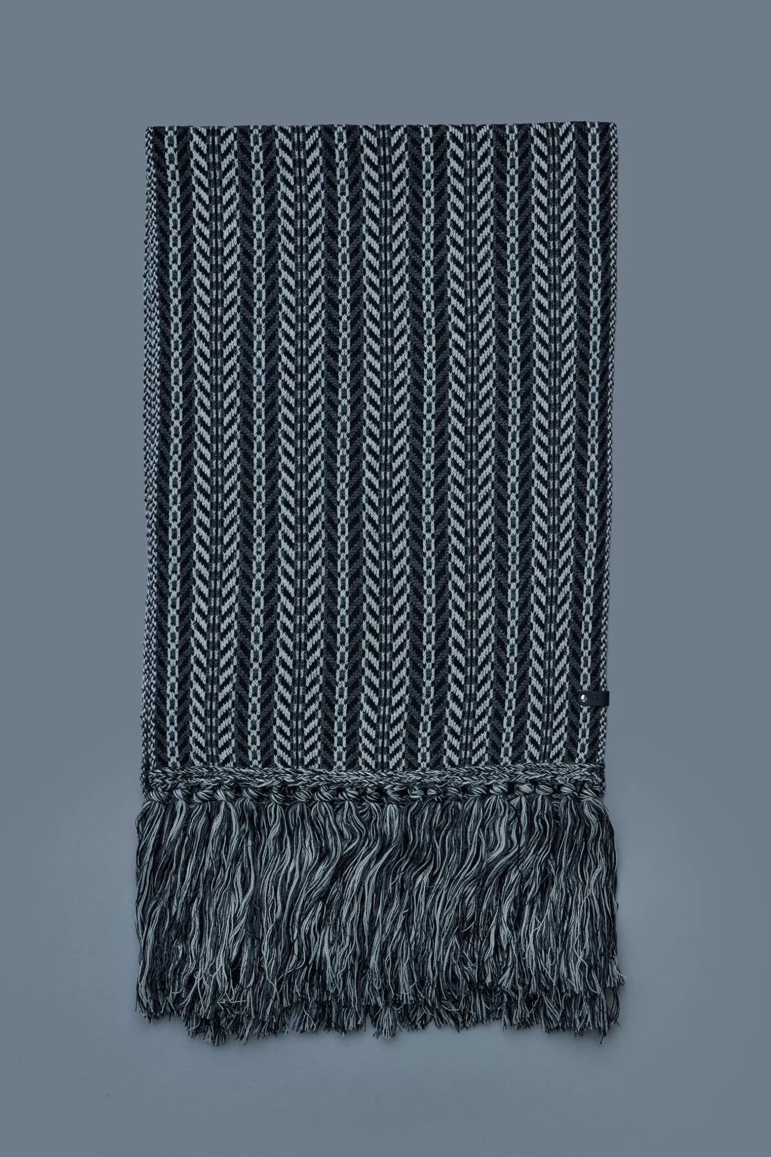 Mackage MONA-CK Rectangular Jacquard wool scarf with fringed ends Carbon Outlet