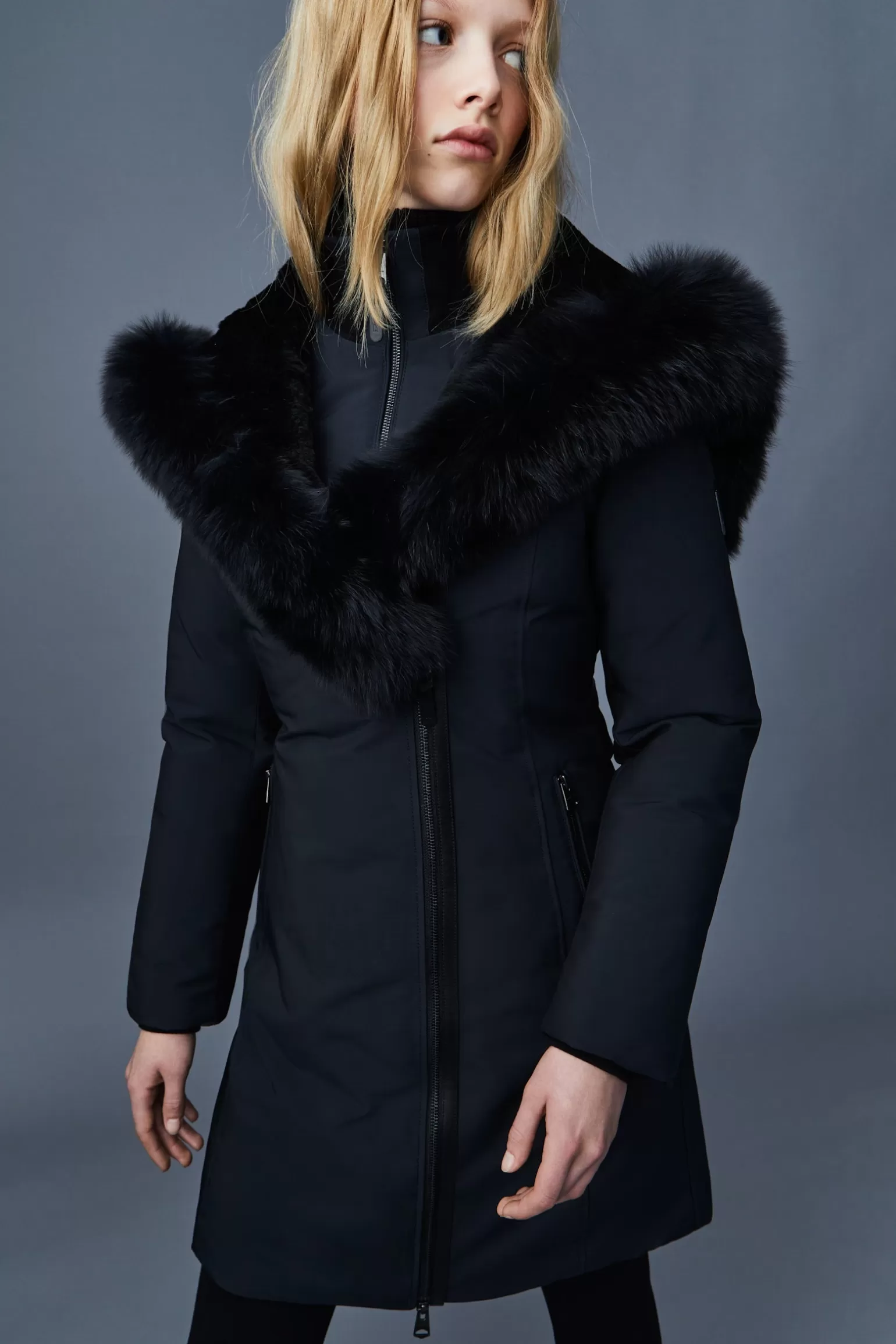 Mackage TRISH Powder Touch down coat with blue fox fur Signature Collar Black Hot
